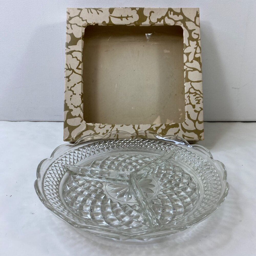 Anchor Hocking Wexford Divided Glass Round Divided Relish 8.5" Dish Vintage